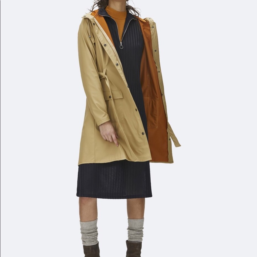 RAINS Curve Jacket, Size XS/S in Desert. Brand new